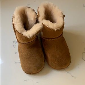 Baby Uggs - Size 4/5